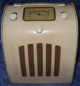 Ever Ready C/A portable battery vintage valve radio