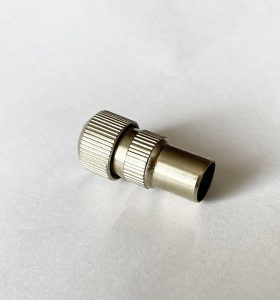 Coax plug