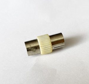 Coax plug coupler