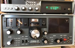 Yaesu FRG-7 with FRT7700 ATU and digital readout