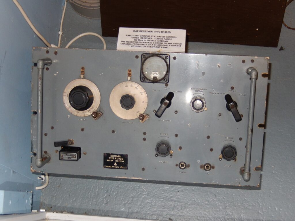 RAF 1392D receiver