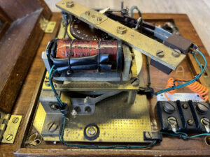 Clock 70a slave telephone exchange