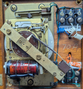 Slave clocks 96a 70a pulse type